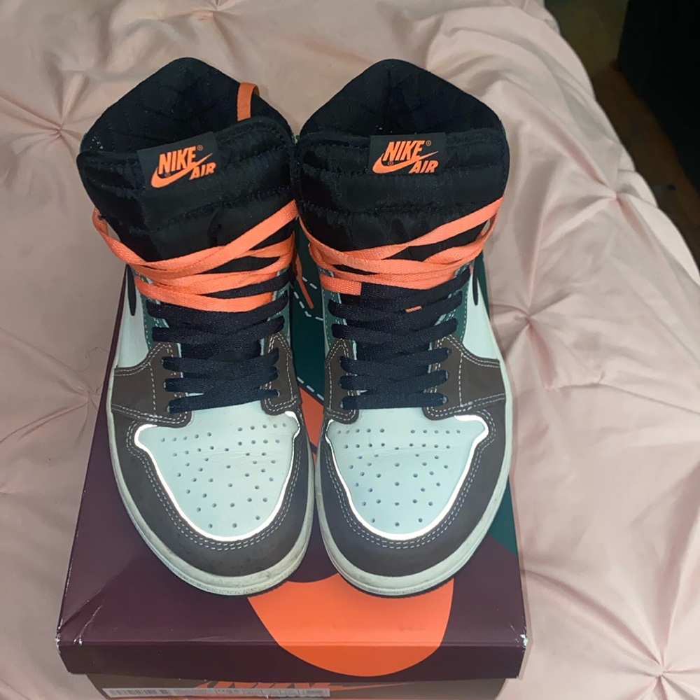 Air Jordan 1 Retro High OG “hand crafted”